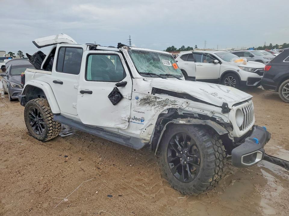 2024 Jeep Wrangler / VIN 1C4RJXP63RW202994 COPART salvage auction — ROLLOVER, Salvage Title, sold $7,600 on 2026-08-04 (photo 4)