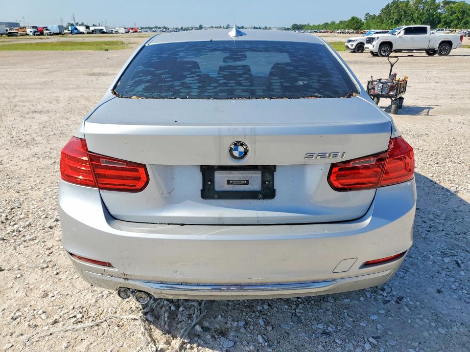 2013 BMW 3er VIN WBA3C1C53DK104491 COPART salvage auction — FRONT END, Tx - Salvage Vehicle Title, sold $675 on 2026-07-14 (photo 6)