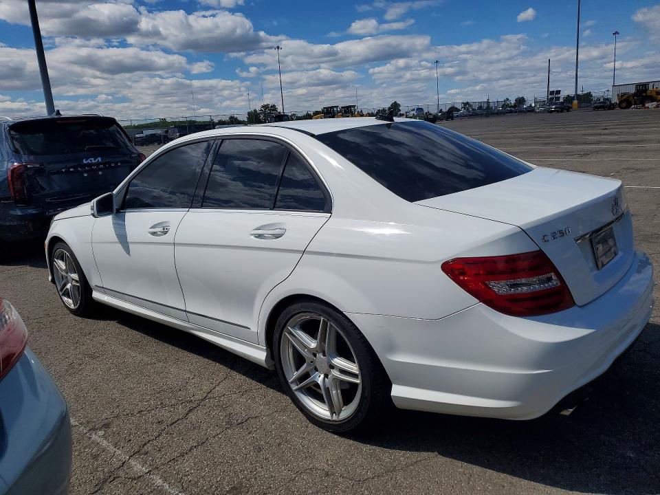 2014 Mercedes-benz C-klasse VIN WDDGF4HB9ER317603 COPART salvage auction — MECHANICAL, Oh - Certificate Of Title, sold $1,450 on 2026-07-29 (photo 2)