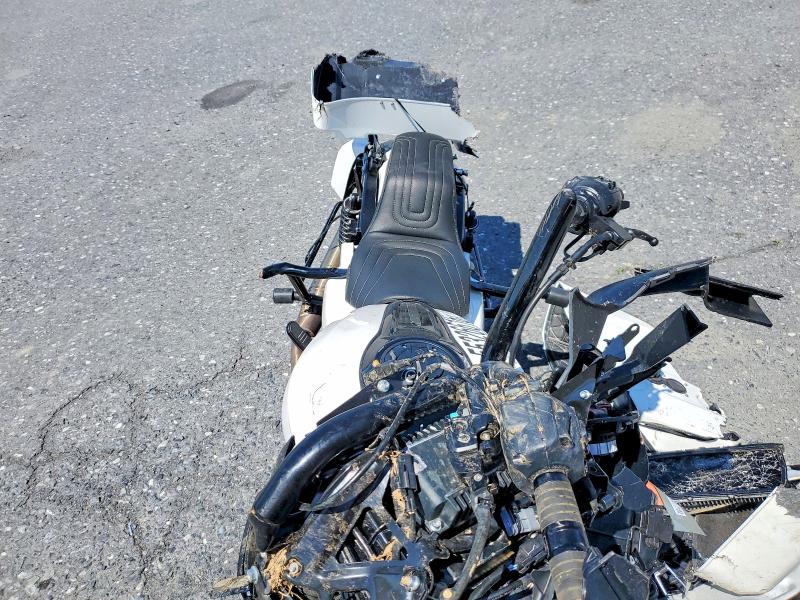 2025 Harley-davidson Flhx VIN 1HD1KB710SB637761 COPART salvage auction — ALL OVER, Pa - Certificate Of Salvage, sold $4,150 on 2026-07-02 (photo 5)