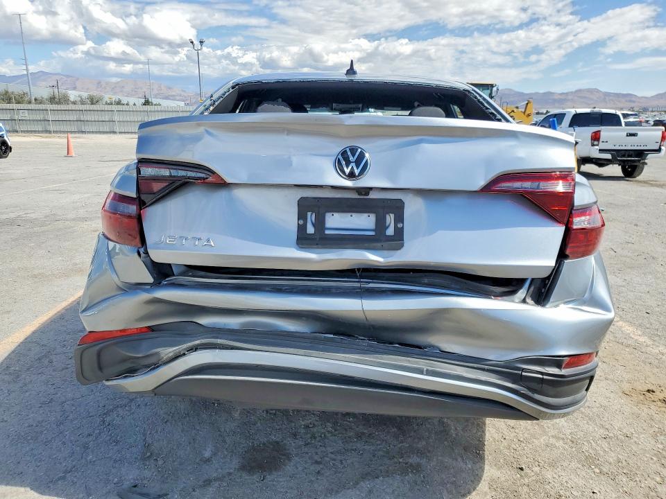 2024 Volkswagen Jetta VIN 3VWBM7BU4RM073689 COPART salvage auction — REAR END, Nv - Salvage Title, sold $3,650 on 2026-07-30 (photo 6)