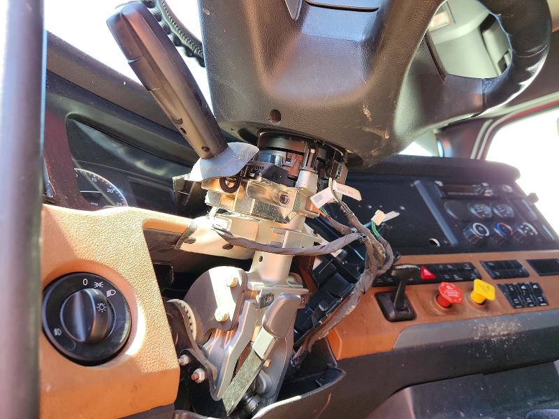 2021 Freightliner Cascadia VIN 3AKJHHDR2MSMA5374 COPART salvage auction — MECHANICAL, CA - SALVAGE CERTIFICATE, sold $6,600 on 2026-09-10 (photo 9)