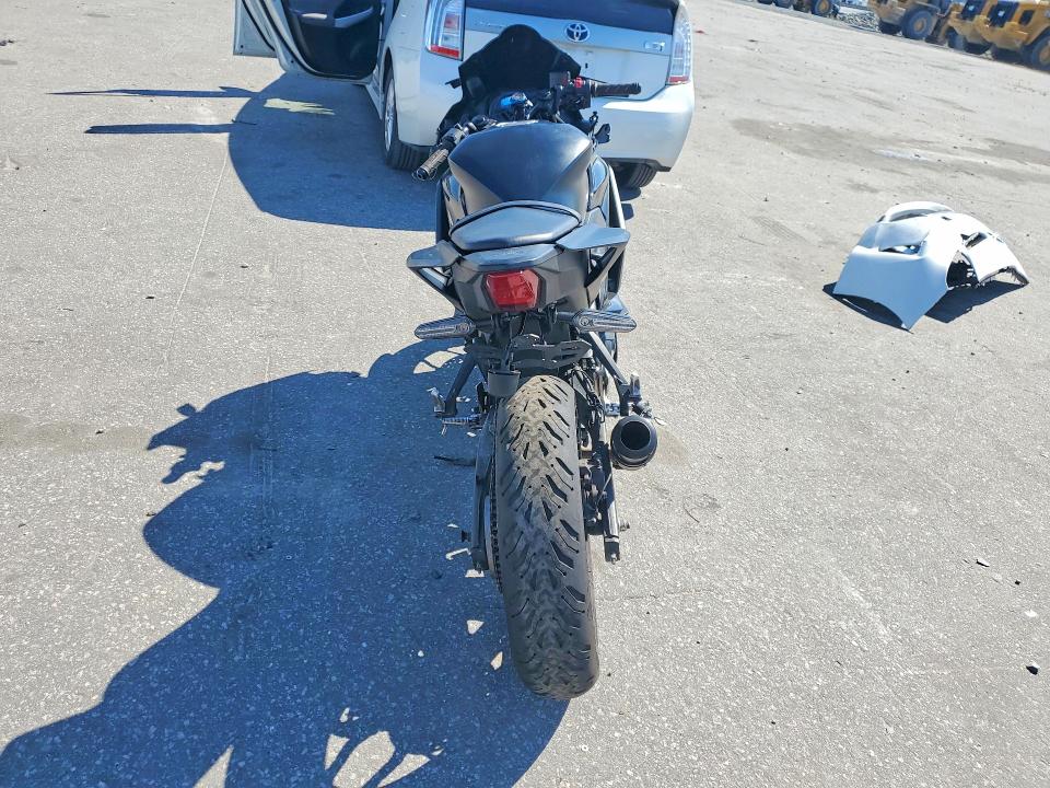 2025 Yamaha VIN MH3RH25E3SK001703 COPART salvage auction — FRONT END, Nc - Salvage Certificate Of Title, sold $1,600 on 2026-07-30 (photo 4)