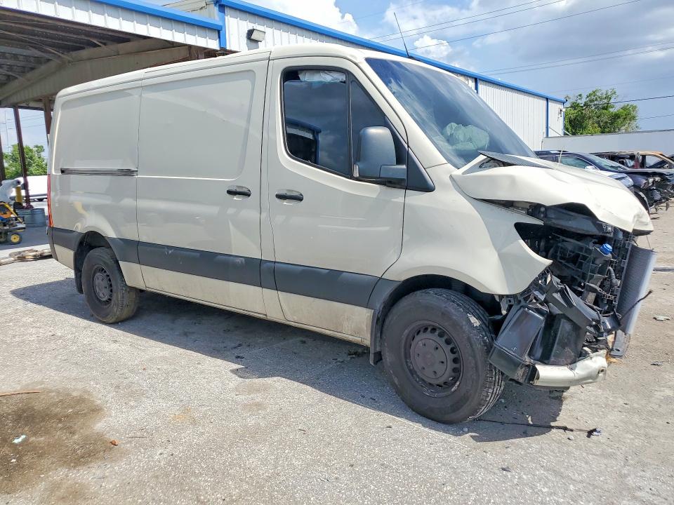 2024 Mercedes-benz VIN W1Y4KBHY8RT176366 COPART salvage auction — ROLLOVER, Fl - Certificate Of Destruction, sold $2,350 on 2026-07-31 (photo 4)