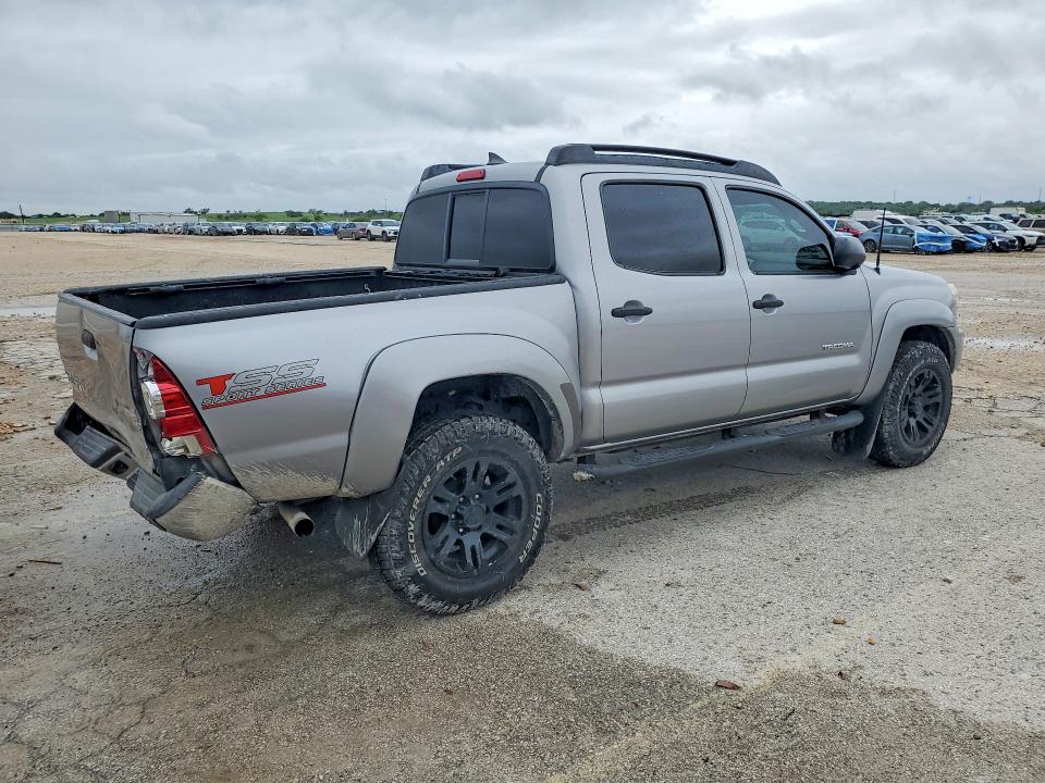 2015 Toyota Tacoma VIN 5TFJU4GN5FX079134 COPART salvage auction — REAR END, Tx - Salvage Vehicle Title, sold $5,800 on 2026-07-09 (photo 3)