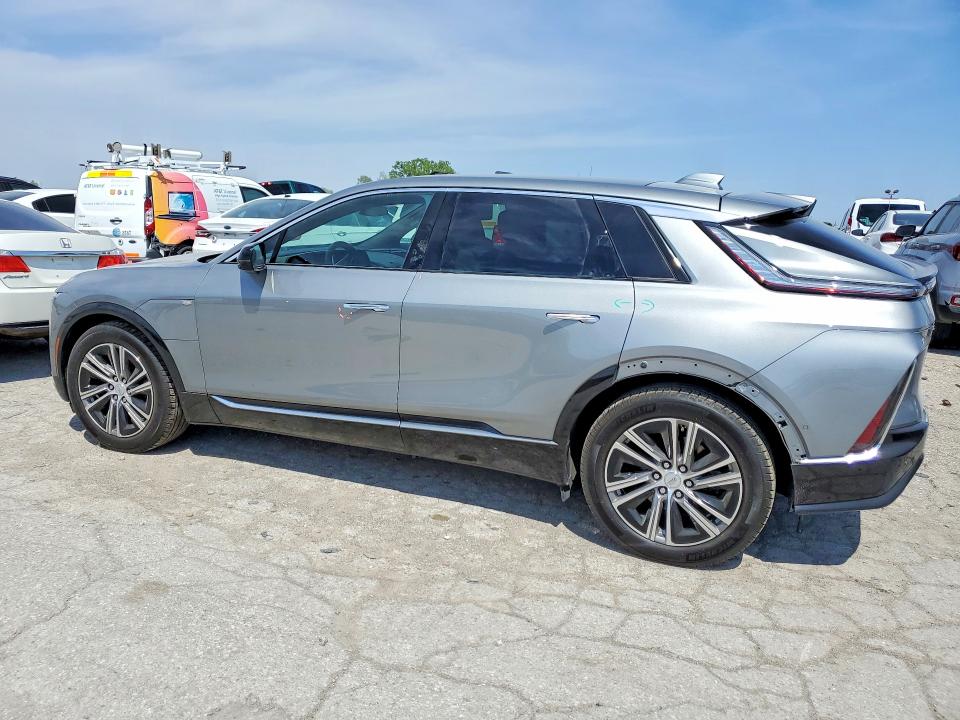 2025 Cadillac Lyriq VIN 1GYKPNRK7SZ317370 COPART salvage auction — REAR END, In - Cert Of Title-Salvage Title, sold $31,500 on 2026-07-24 (photo 2)