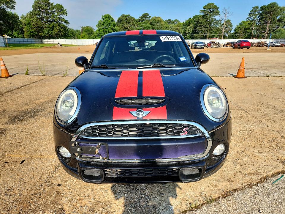2017 Mini Cooper VIN WMWXP7C37H2A46045 COPART salvage auction — HAIL, Tx - Certificate Of Title, sold $40 on 2026-08-10 (photo 5)