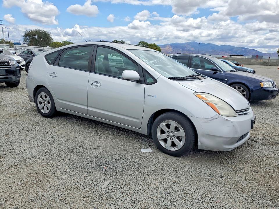 2008 Toyota Prius VIN JTDKB20U287789739 COPART salvage auction — FRONT END, CA - DIS/DLR/EXP ONLY CLEAN TITLE, sold $300 on 2026-07-31 (photo 4)