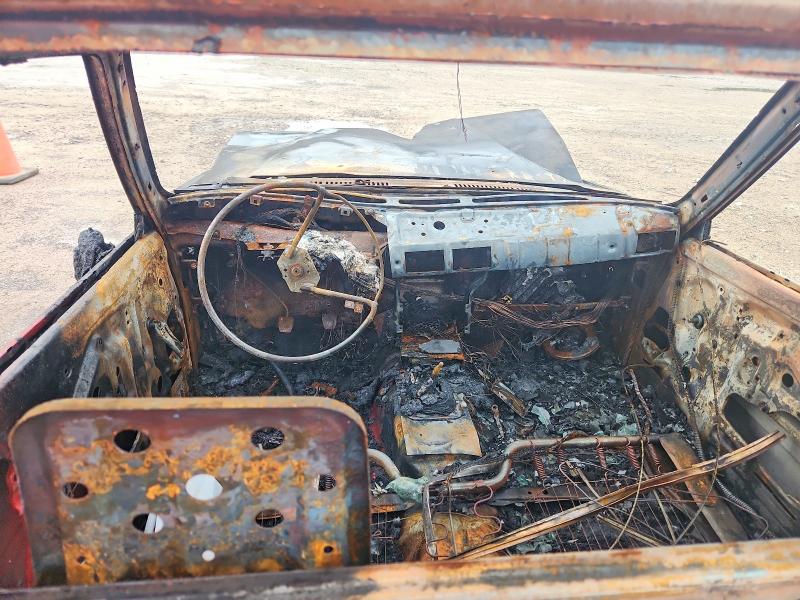 1987 Toyota Pickup VIN JT4RN50RXH0292255 COPART salvage auction — ENGINE BURN, Sc - Non-Reb & Rem Salvage Title, sold $350 on 2026-07-27 (photo 8)