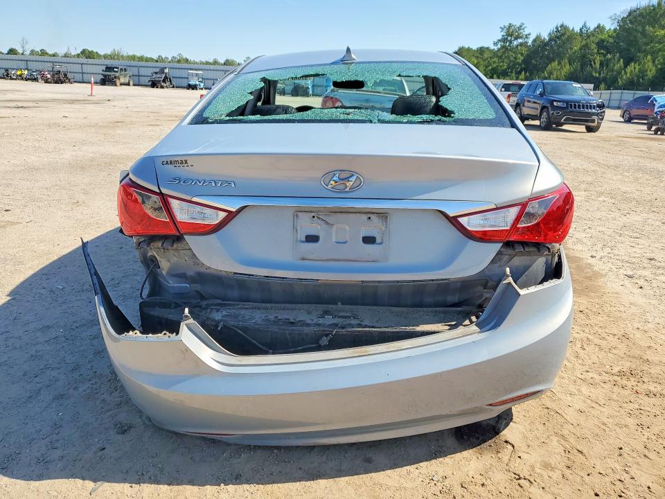 2011 Hyundai Sonata VIN 5NPEC4ACXBH136266 COPART salvage auction — REAR END, Sc - Cert Of Title-Salvage, sold $800 on 2026-07-13 (photo 6)