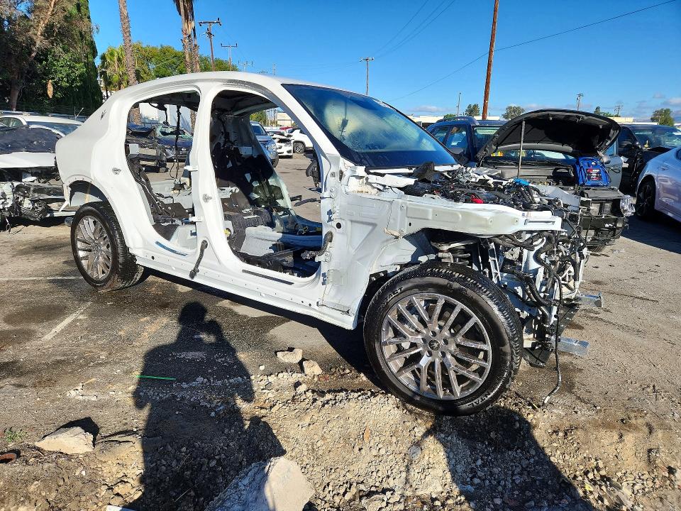 2024 Maserati Grecale VIN ZN6PMDAA9R7458818 COPART salvage auction — STRIPPED, CA - CERTIFICATE OF TITLE, sold $100 on 2026-07-23 (photo 4)