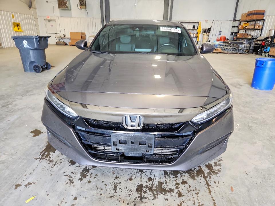 2019 Honda Accord VIN 1HGCV1F31KA135895 COPART salvage auction — MINOR DENT/SCRATCHES, Sc - Dealer Only Clean Title, sold $9,100 on 2026-07-09 (photo 5)