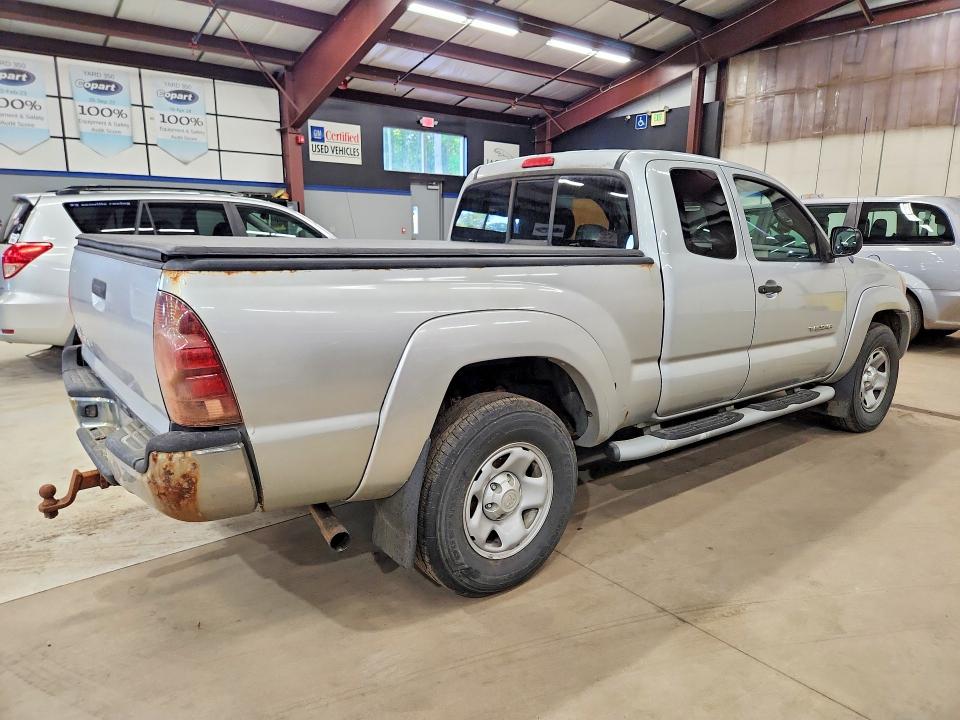 2005 Toyota Tacoma VIN 5TEUU42N85Z137975 COPART salvage auction — MINOR DENT/SCRATCHES, Vt - Certificate Of Title, sold $3,500 on 2026-07-14 (photo 3)
