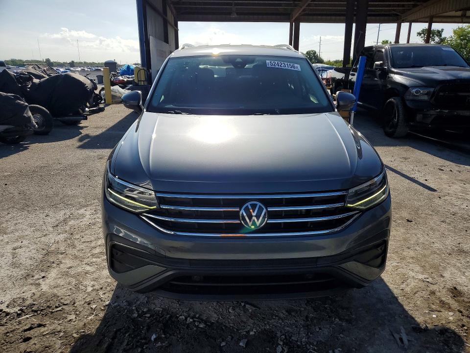 2022 Volkswagen Tiguan VIN 3VV3B7AX9NM125970 COPART salvage auction — REAR END, FL - CERT OF TITLE SLVG REBUILDABLE, sold $9,200 on 2026-07-31 (photo 5)