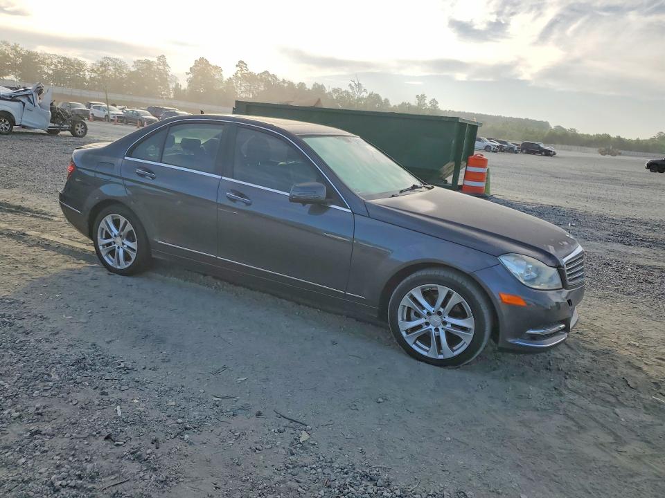 2014 Mercedes-benz C-klasse VIN WDDGF4HB5ER307330 COPART salvage auction — MECHANICAL, NC - CERTIFICATE OF TITLE, sold $2,800 on 2026-07-27 (photo 4)