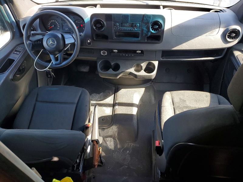 2019 Mercedes-benz Sprinter VIN WD4PF1CD9KP137715 COPART salvage auction — Minor Dent/Scratches, FL - CERTIFICATE OF TITLE, sold $8,500 on 2026-06-19 (photo 8)
