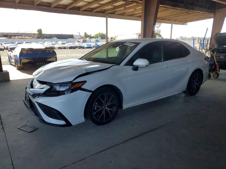 2022 Toyota Camry VIN 4T1G11AK6NU670309 COPART salvage auction — FRONT END, CA - SALVAGE CERTIFICATE, sold $7,500 on 2026-07-20 (photo 1)