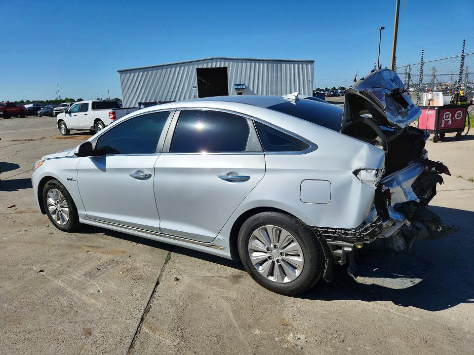 2017 Hyundai VIN KMHE24L18HA057642 COPART salvage auction — REAR END, CA - SALVAGE CERTIFICATE, sold $600 on 2026-07-27 (photo 2)