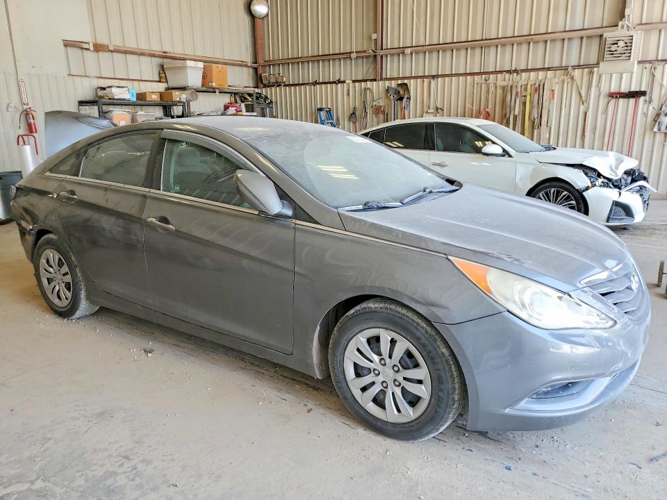 2013 Hyundai Sonata VIN 5NPEB4ACXDH563050 COPART salvage auction — REAR END, Tx - Salvage Vehicle Title, sold $325 on 2026-07-31 (photo 4)