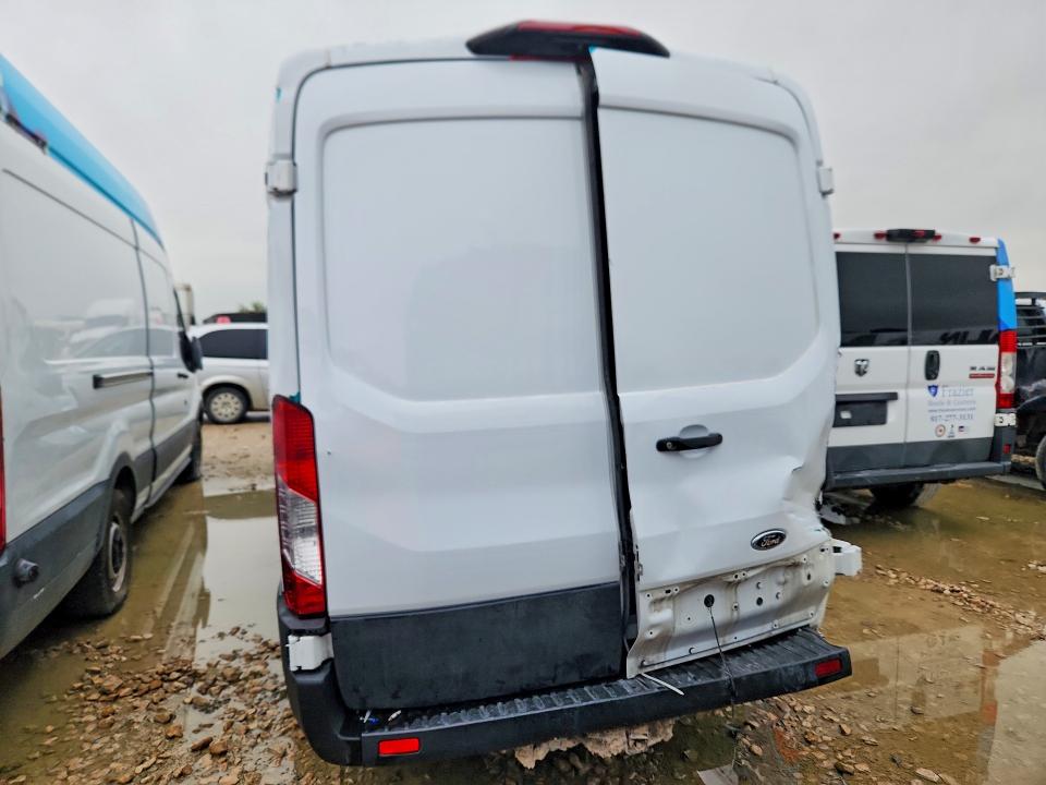 2021 Ford Transit VIN 1FTBR1CG9MKA81426 COPART salvage auction — ROLLOVER, Tx - Nonrepairable Title, sold $7,500 on 2026-07-28 (photo 6)