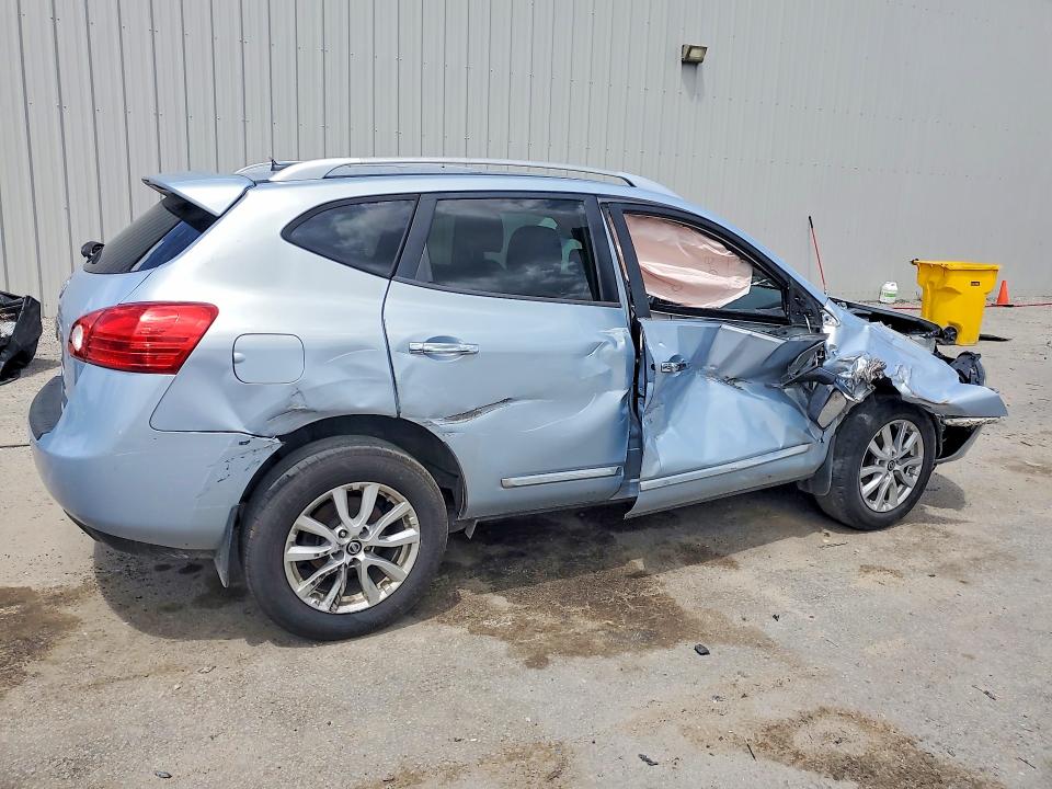 2015 Nissan Rogue VIN JN8AS5MT5FW152804 COPART salvage auction — FRONT END, SC - NON-REB & REM SALVAGE TITLE, sold $200 on 2026-07-27 (photo 3)