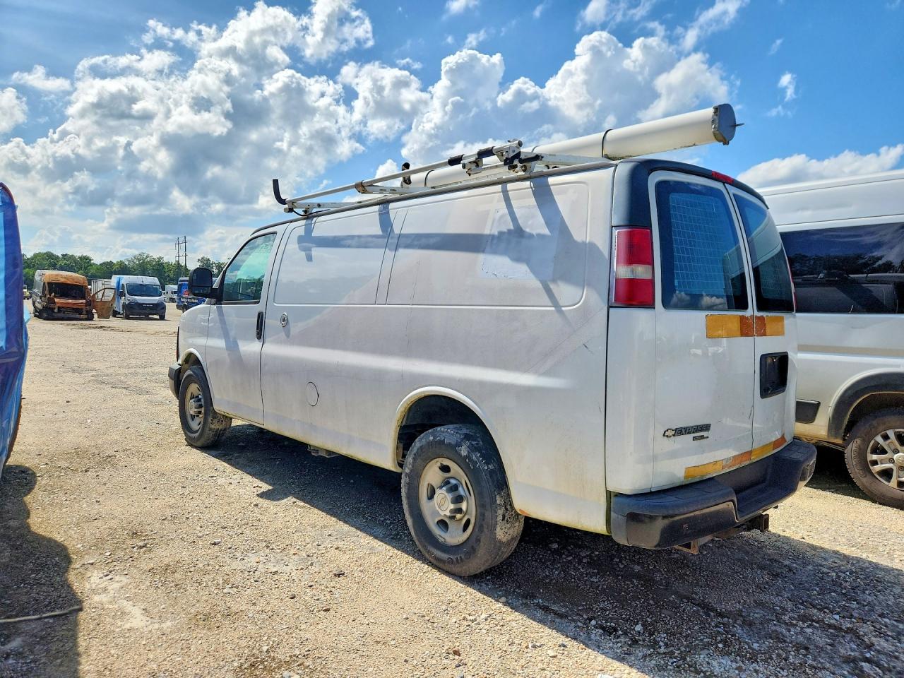 2013 Chevrolet Express 2500 VIN 1GCWGFCAXD1903320 COPART salvage auction — Minor Dent/Scratches, LA - CERTIFICATE OF TITLE, sold $2,100 on 2026-07-07 (photo 2)