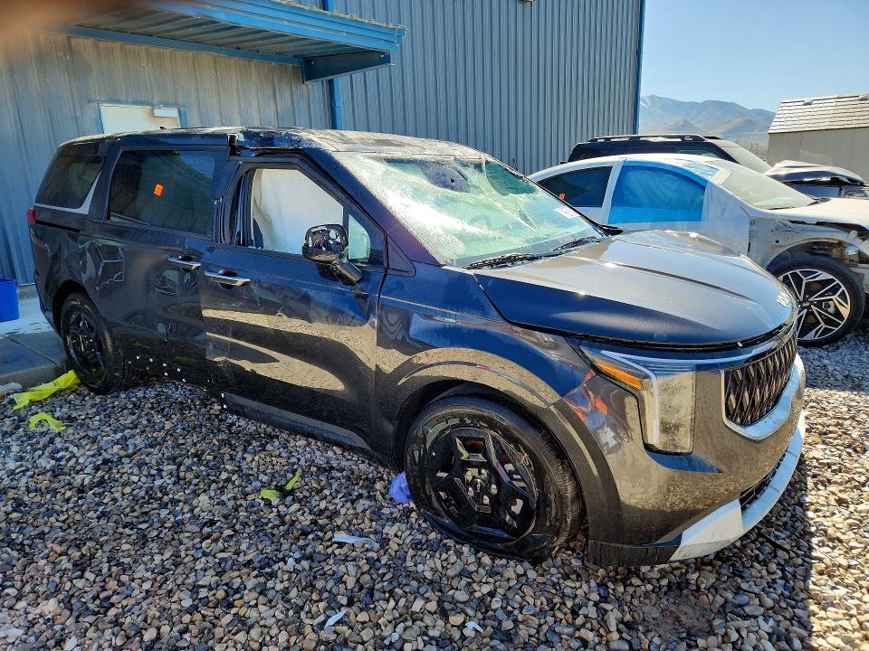 2026 Kia Carnival VIN KNDNB5K37T6601833 COPART salvage auction — ROLLOVER, UT - SALVAGE CERTIFICATE, sold $5,800 on 2026-07-17 (photo 4)