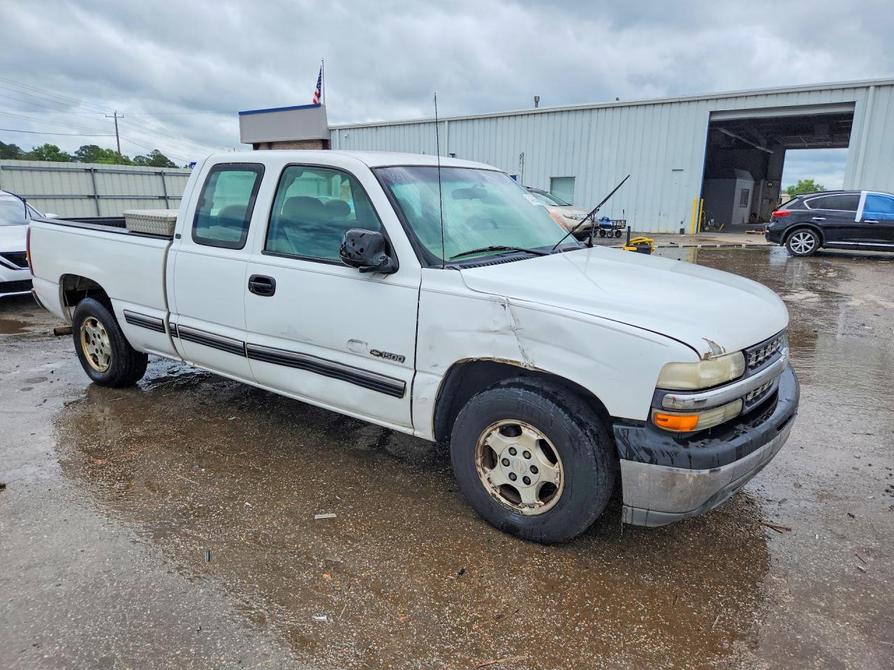 2002 Chevrolet Silverado 1500 VIN 1GCEC19V22Z105428 COPART salvage auction — Side, AL - CERT OF TITLE-SALVAGE TITLE, sold $1,150 on 2026-06-25 (photo 4)