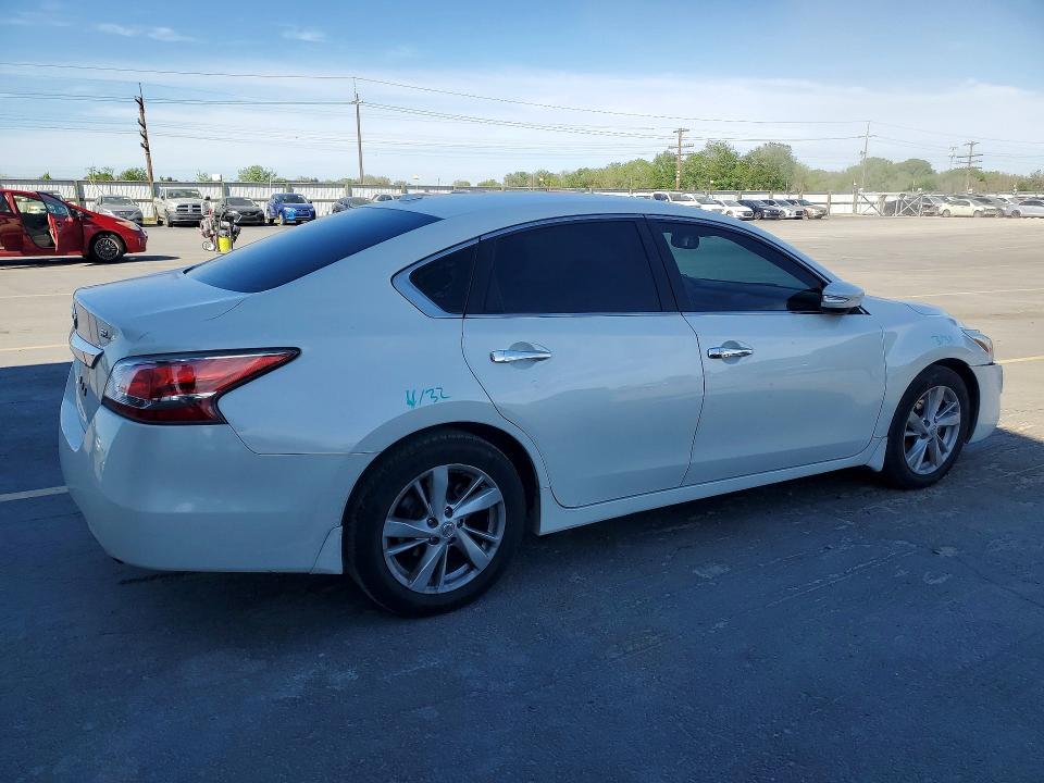 2015 Nissan VIN 1N4AL3AP2FN882086 COPART salvage auction — FRONT END, Id - Salvage Certificate Of Title, sold $1,000 on 2026-07-02 (photo 3)