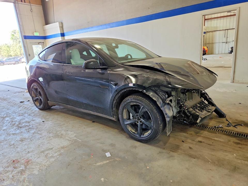2026 Tesla Model y VIN 7SAYGDEEXTA634450 COPART salvage auction — FRONT END, Va - Cert Of Title - Salvage, sold $20,300 on 2026-07-02 (photo 4)