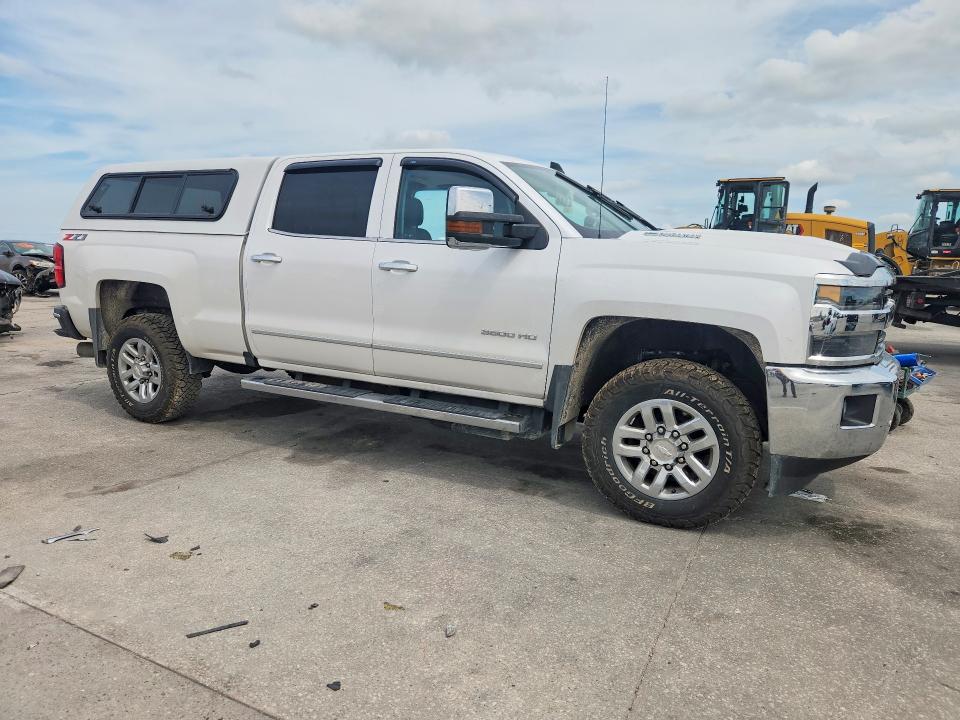 2018 Chevrolet Silverado VIN 1GC4K0EY7JF185091 COPART salvage auction — MINOR DENT/SCRATCHES, ID - SALVAGE CERTIFICATE OF TITLE, sold $2,850 on 2026-07-29 (photo 4)