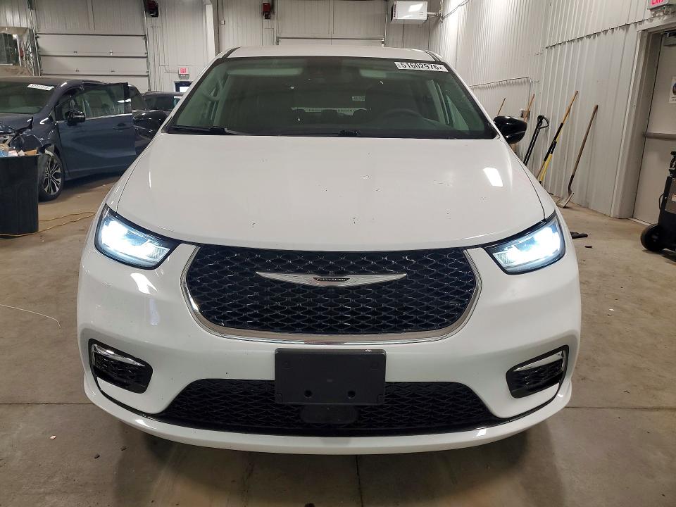 2024 Chrysler VIN 2C4RC1BG7RR122906 COPART salvage auction — HAIL, Mn - Cert Of Title-Salvage, sold $13,600 on 2026-07-02 (photo 5)