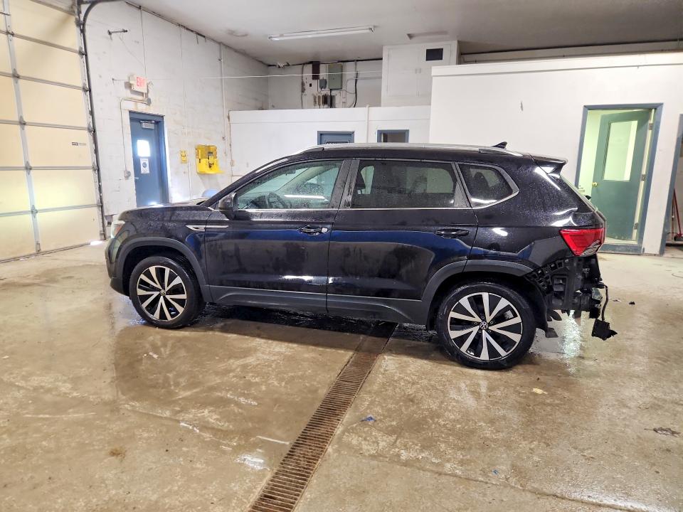 2022 Volkswagen Taos VIN 3VVLX7B2XNM056811 COPART salvage auction — REAR END, IN - CERTIFICATE OF TITLE, sold $8,100 on 2026-08-20 (photo 2)