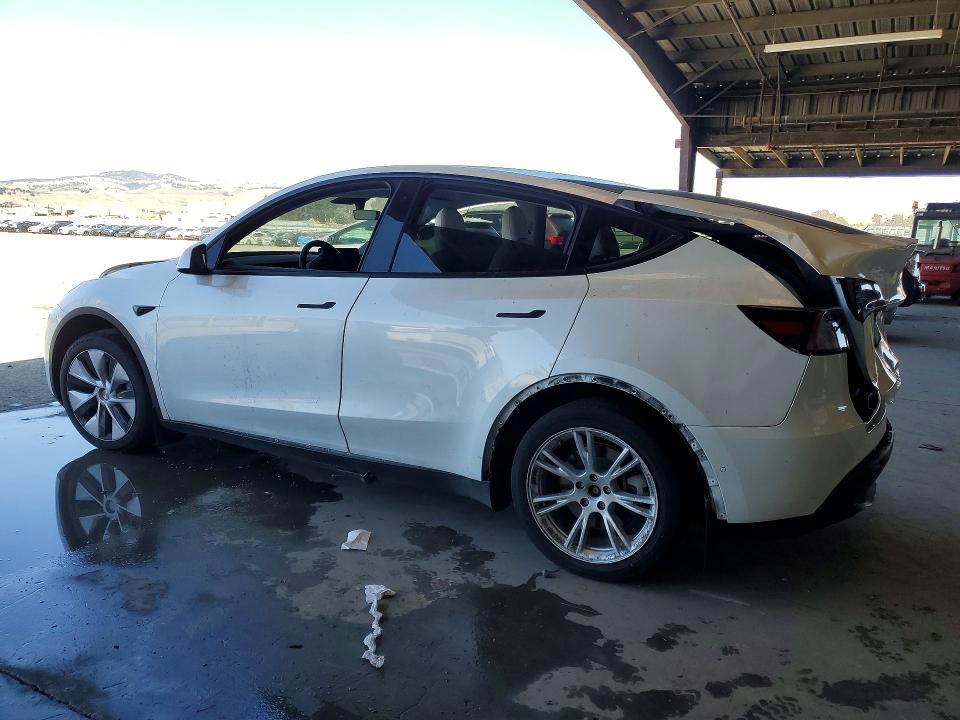 2021 Tesla VIN 5YJYGDEE0MF240506 COPART salvage auction — REAR END, Salvage Title, sold $8,400 on 2026-07-13 (photo 2)