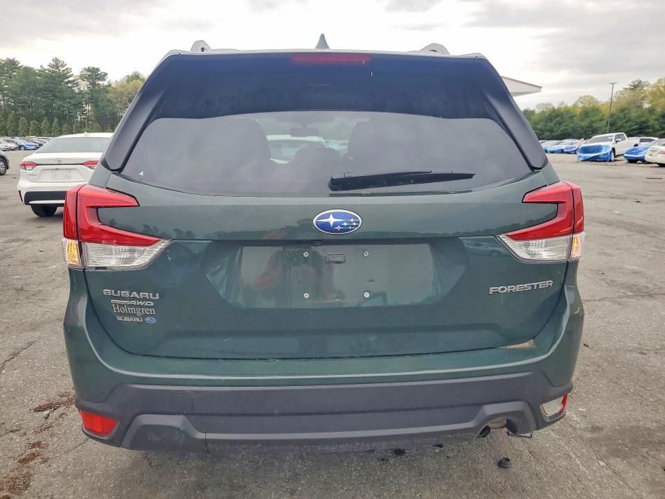 2022 Subaru Forester VIN JF2SKADCXNH410506 COPART salvage auction — SIDE, Id - Salvage Certificate Of Title, sold $5,900 on 2026-07-02 (photo 6)