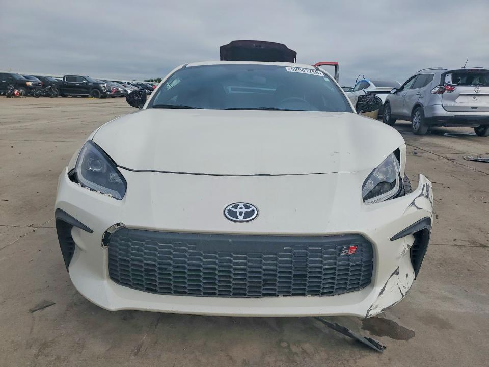2023 Toyota Gr 86 VIN JF1ZNBB17P9764241 COPART salvage auction — REAR END, Tx - Salvage Vehicle Title, sold $4,350 on 2026-07-23 (photo 5)