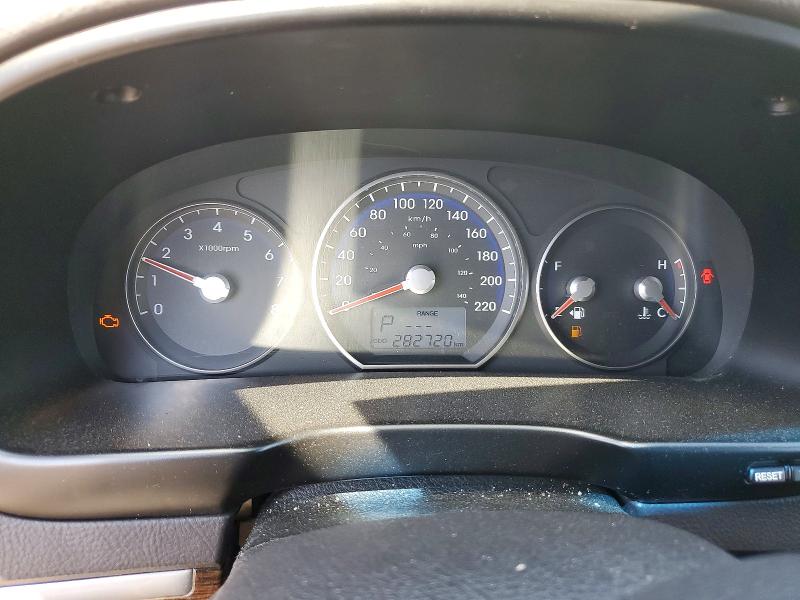2011 Hyundai Santa fe VIN 5XYZGDAG8BG022959 COPART salvage auction — REAR END, On - Permit No Brand - Unfit, sold $725 on 2026-07-07 (photo 9)