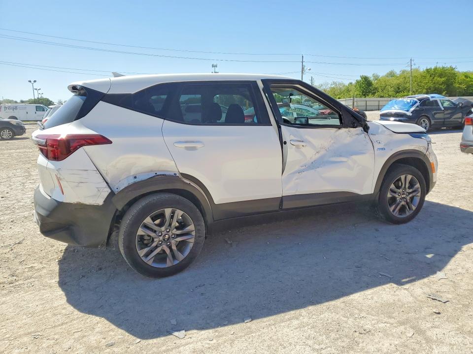 2021 Kia Seltos VIN KNDEPCAA8M7153085 COPART salvage auction — SIDE, IN - CERT OF TITLE-SALVAGE TITLE, sold $150 on 2026-07-31 (photo 3)
