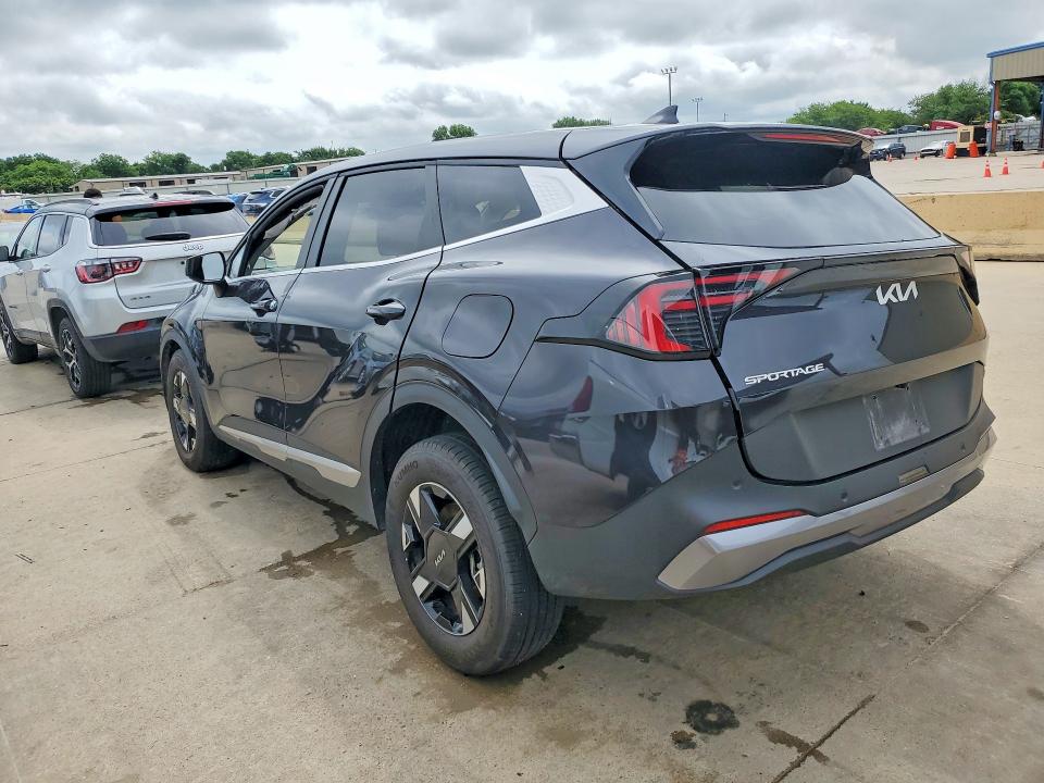 2026 Kia Sportage VIN 5XYK23DF3TG375754 COPART salvage auction — SIDE, Tx - Salvage Vehicle Title, sold $7,100 on 2026-07-02 (photo 2)
