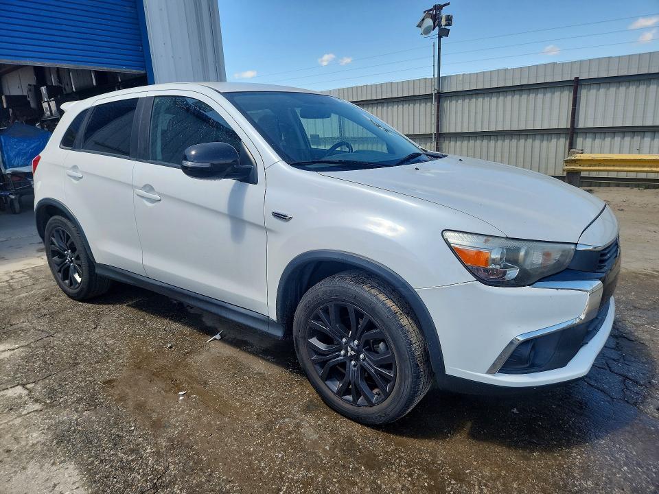 2017 Mitsubishi Outlander sport VIN JA4AP3AU7HZ069630 COPART salvage auction — MINOR DENT/SCRATCHES, CA - CERTIFICATE OF TITLE, sold $1,600 on 2026-07-28 (photo 4)