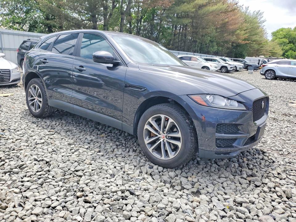 2017 Jaguar F-pace VIN SADCJ2BV7HA050368 COPART salvage auction — NORMAL WEAR, Nj - Certificate Of Title (P), sold $3,500 on 2026-07-27 (photo 4)
