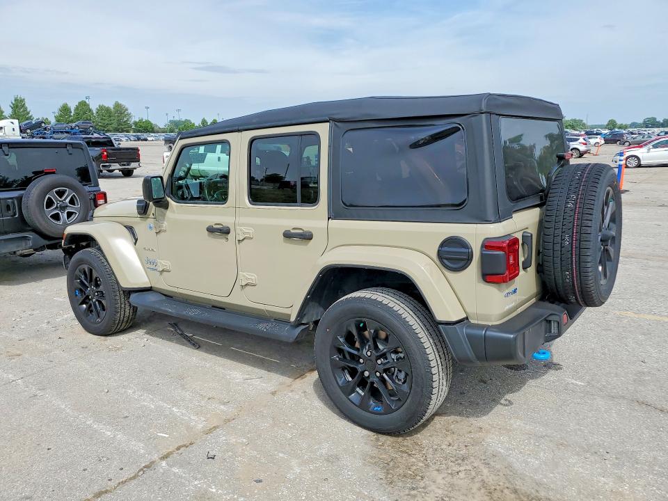 2022 Jeep Wrangler unlimited VIN 1C4JJXP61NW277006 COPART salvage auction — NORMAL WEAR, MO - CERTIFICATE OF TITLE, sold $21,000 on 2026-07-16 (photo 2)