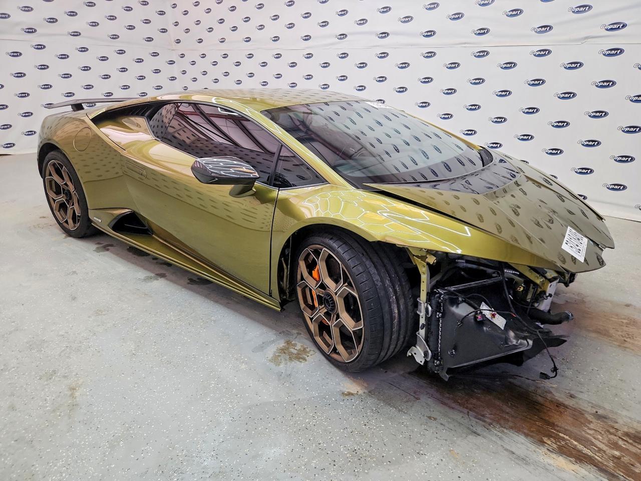 2023 Lamborghini Huracan VIN ZHWUB6ZF9PLA24595 COPART salvage auction — Front End, TX - SALVAGE VEHICLE TITLE, sold $173,000 on 2026-07-02 (photo 4)