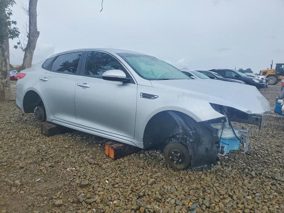 2019 Kia Optima VIN 5XXGT4L34KG344161 COPART salvage auction — STRIPPED, Ca - Salvage Certificate, sold $70 on 2026-07-09 (photo 4)
