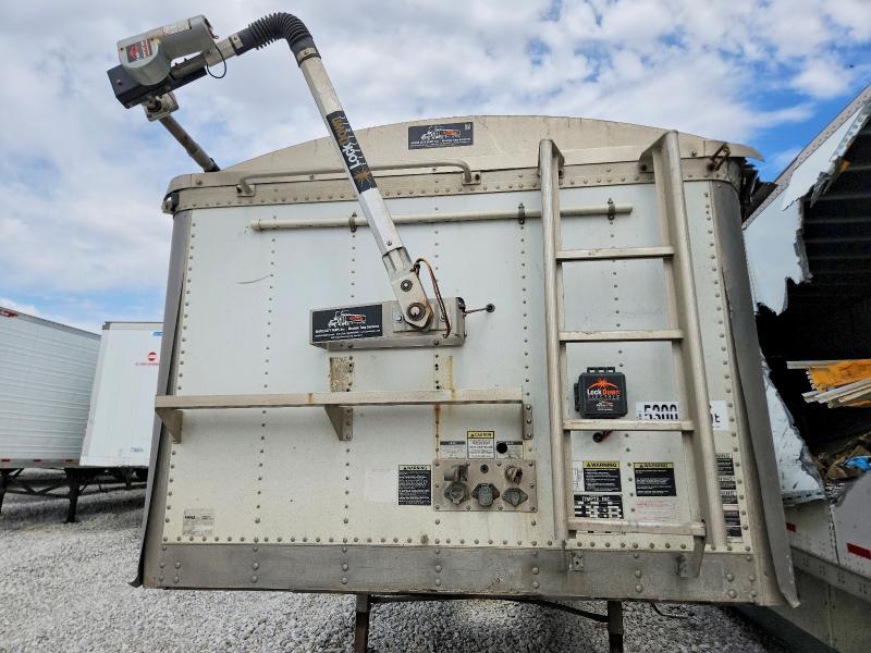 2012 Timpte Grain trailer VIN 1TDH50036CB133336 COPART salvage auction — SIDE, NE - CERT OF TITLE-SALVAGE, sold $100 on 2026-07-30 (photo 8)