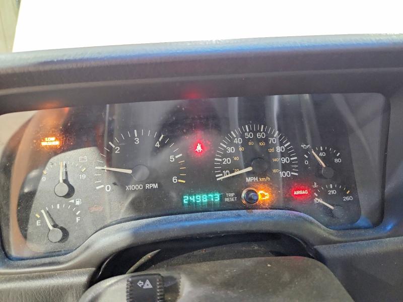 2000 Jeep Cherokee VIN 1J4FF48S3YL109921 COPART salvage auction — FRONT END, NH - CERT OF TITLE-SALVAGE, sold $325 on 2026-07-02 (photo 9)