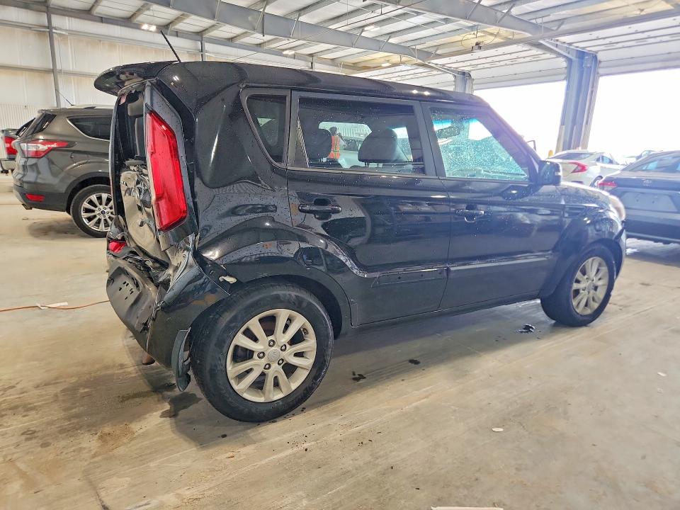 2013 Kia Soul VIN KNDJT2A6XD7522402 COPART salvage auction — REAR END, Ne - Cert Of Title-Rebuilt Salvage, sold $325 on 2026-07-07 (photo 3)