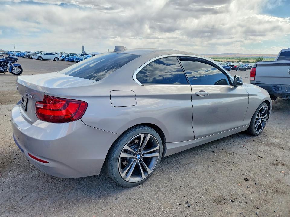 2015 BMW 2er VIN WBA1F5C52FV256818 COPART salvage auction — MINOR DENT/SCRATCHES, Nm - Certificate Of Title, sold $2,250 on 2026-07-27 (photo 3)