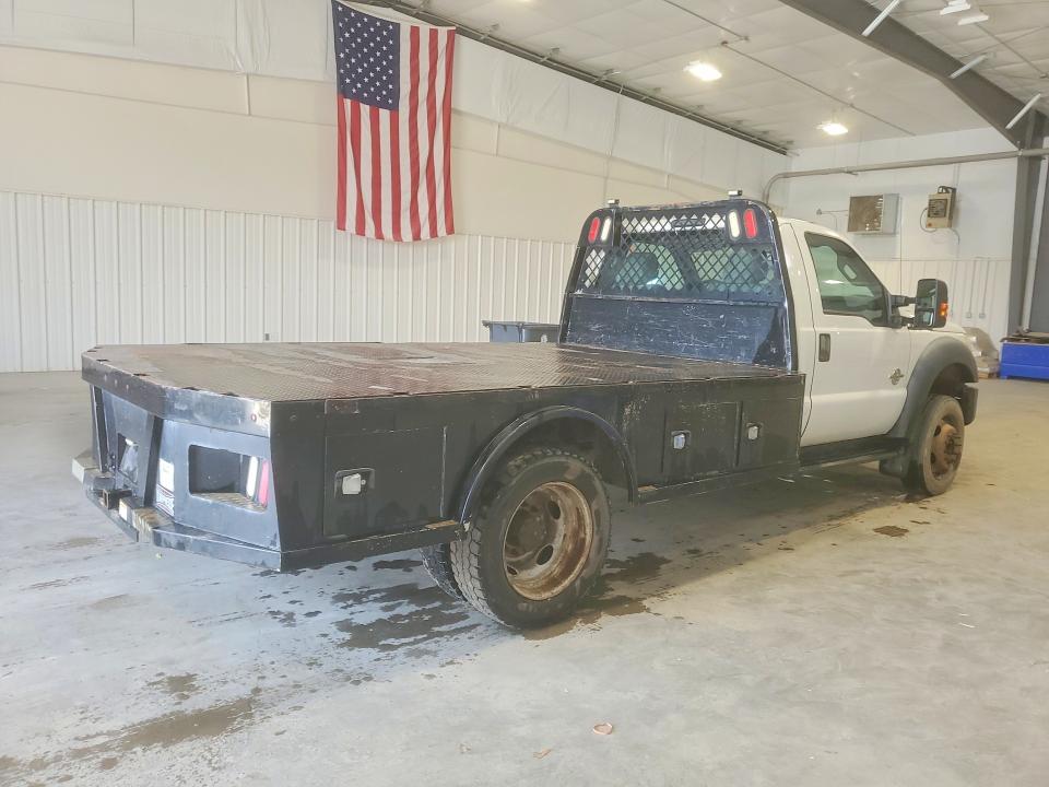 2015 Ford F-550 super duty VIN 1FDUF5GT9FEB83516 COPART salvage auction — MINOR DENT/SCRATCHES, NC - DEALER ONLY CLEAN TITLE, sold $8,900 on 2026-07-09 (photo 3)