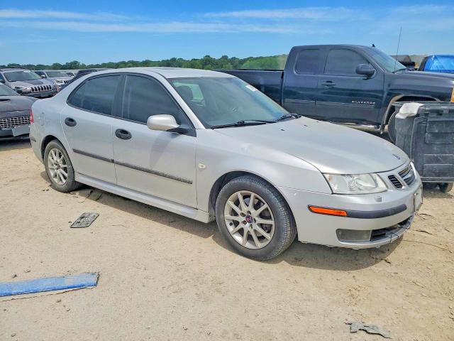 2005 Saab 9-3 VIN YS3FD49Y051037588 COPART salvage auction — REAR END, Mo - Salvage Certificate Of Title, sold $425 on 2026-07-09 (photo 4)